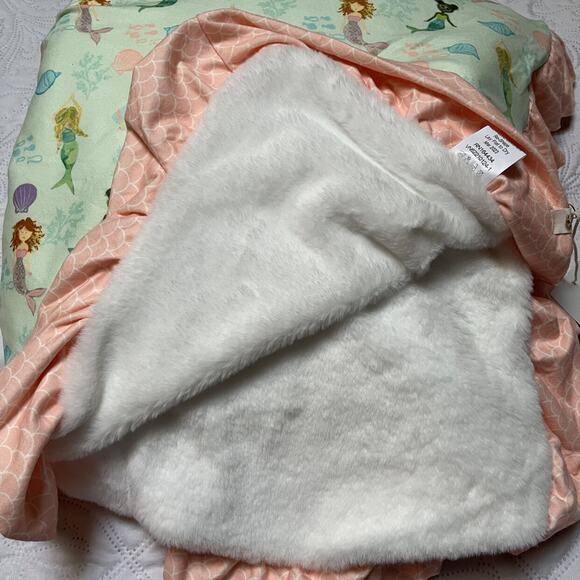 NWT Love & Grow Enchanted Mermaid Luxe Blanket - Picture 5 of 9